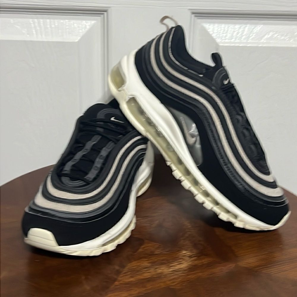 🔥🔥 NIKE AIR MAX 97 Running Shoes - Black/White - Women Sz 7 - EXCELLENT